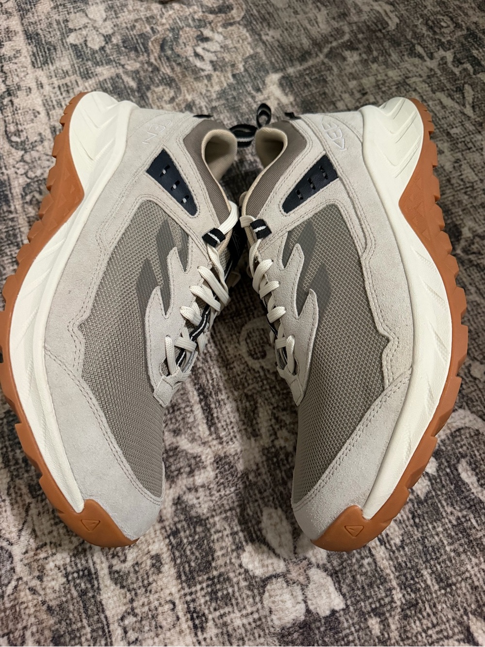 Keen Men's Light Gray and Gum Trail Sneakers